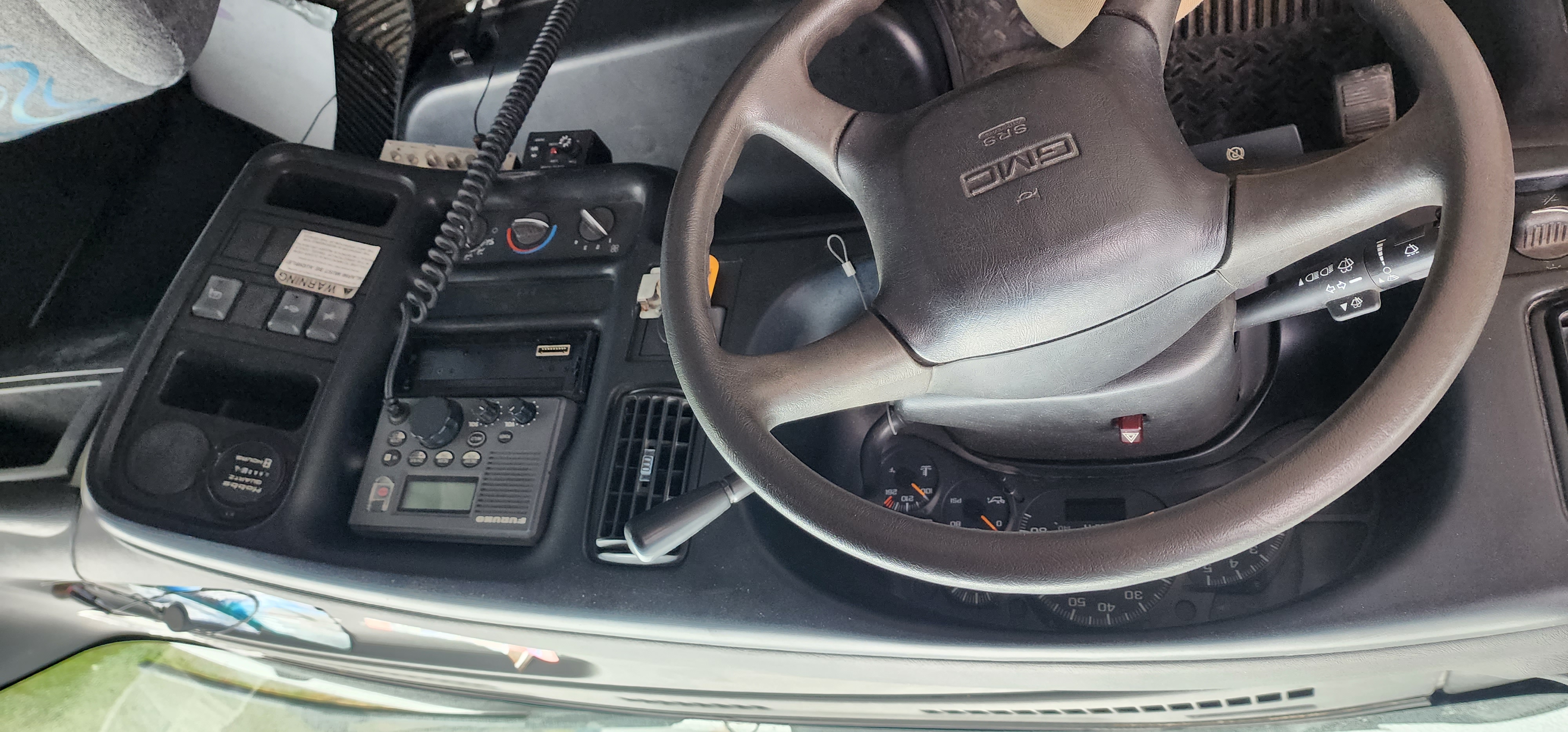 2007 GMC C5500 party bus view